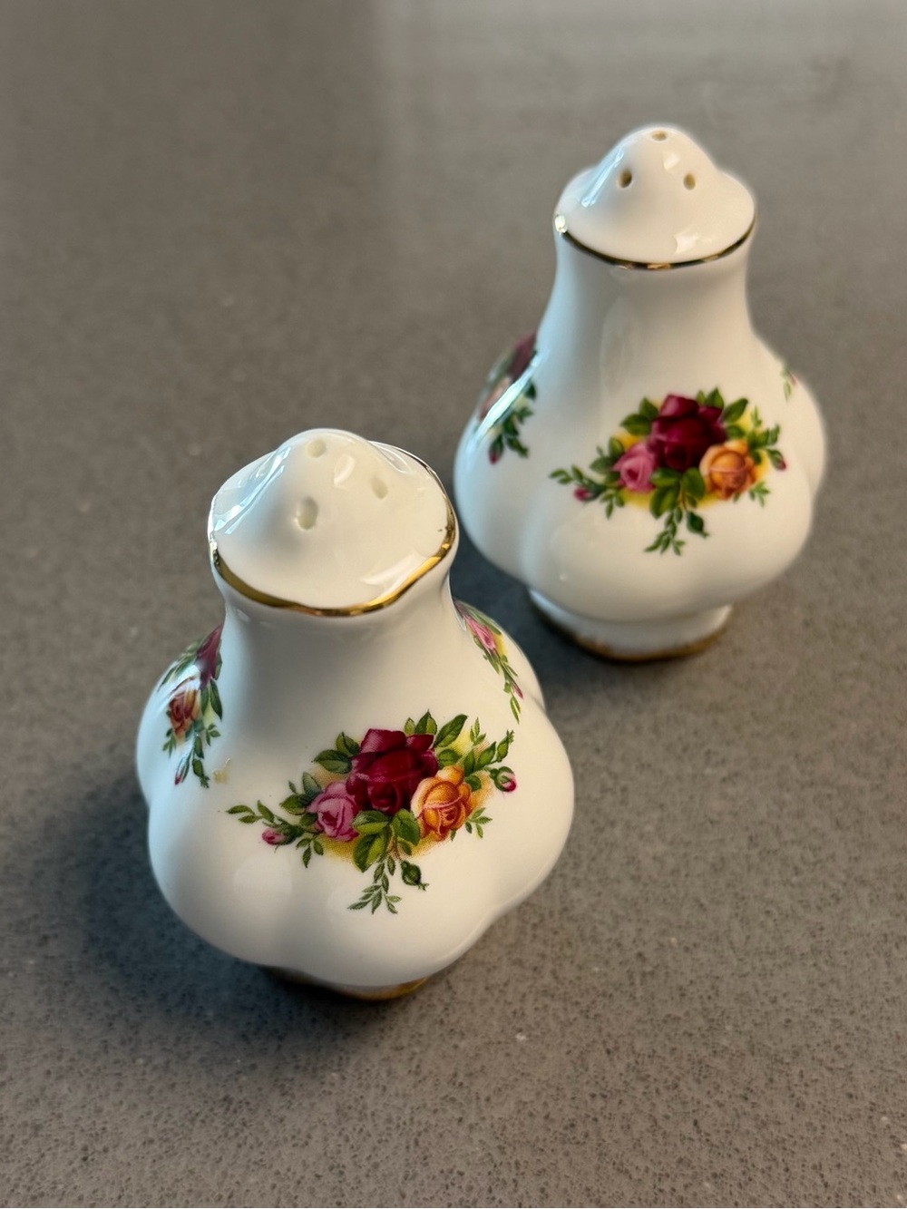 Royal Albert Old Country Roses Salt Pepper Shakers Bone China England Vintage
